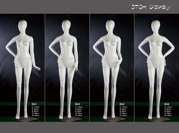 Female plastic mannequin group
