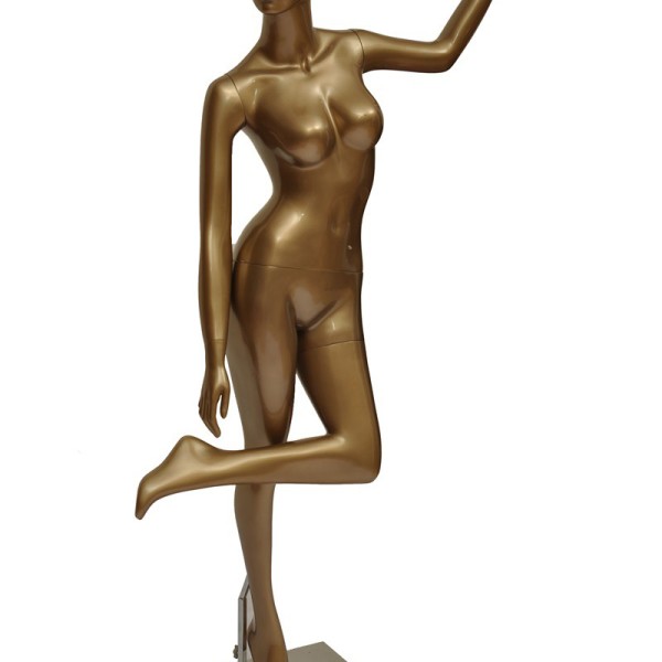 Fashionable female mannequins 3