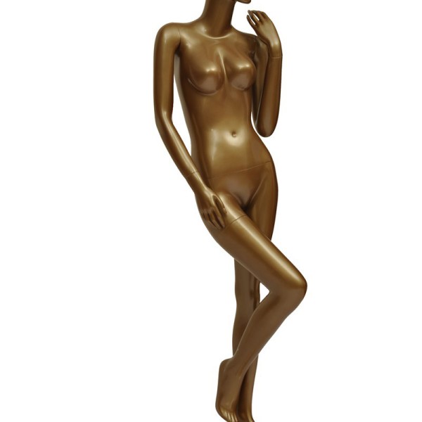 Fashionable female mannequins 4