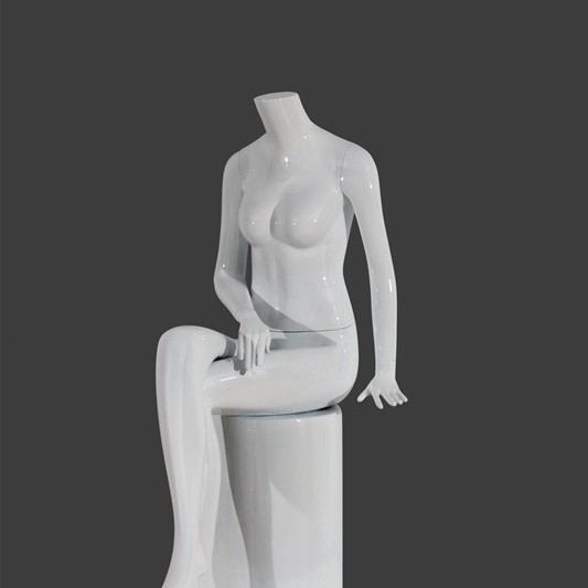 Female fashionable mannequins 2